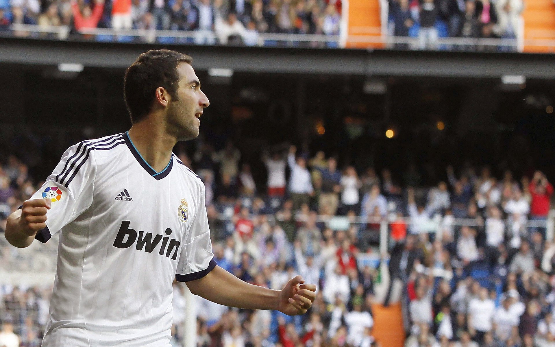 詹姆斯再砍高分湖人力克快船，湖人詹姆斯替补